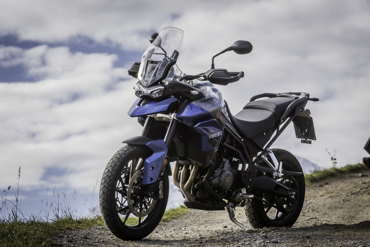 Moto Guzzi V85 TT VS Triumph Tiger 850 Sport: viaggia, guida, SOGNA